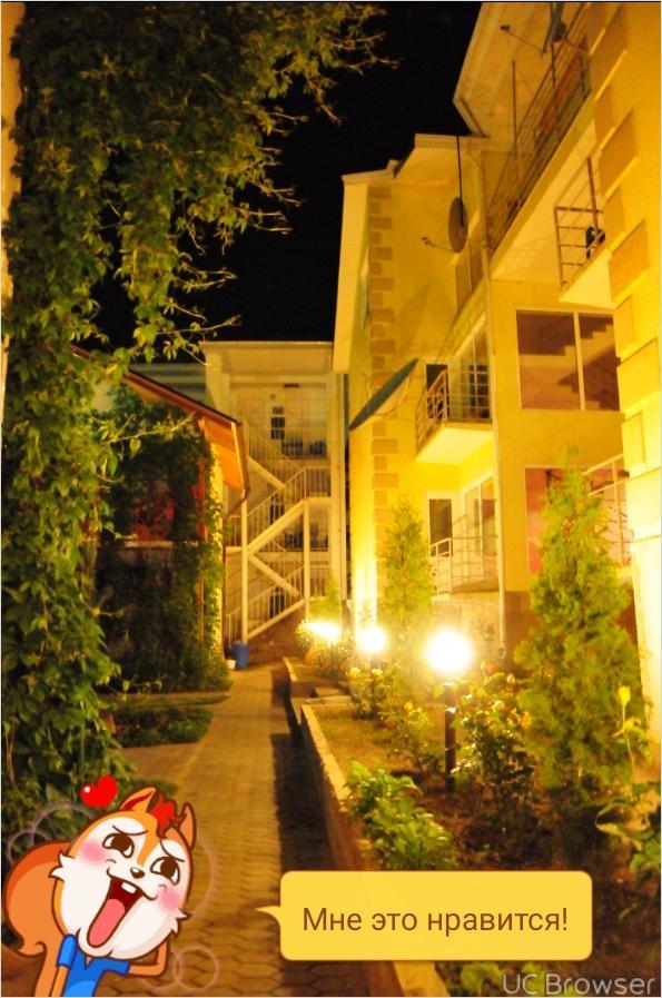 Hotel Gostinyi Dvor Bosteri Exteriör bild